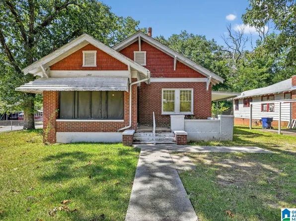 1900 Rocky Hollow Rd, Anniston, AL 36207