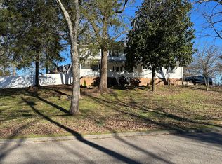 1843 Hidden Harbor Rd, Hixson, TN 37343