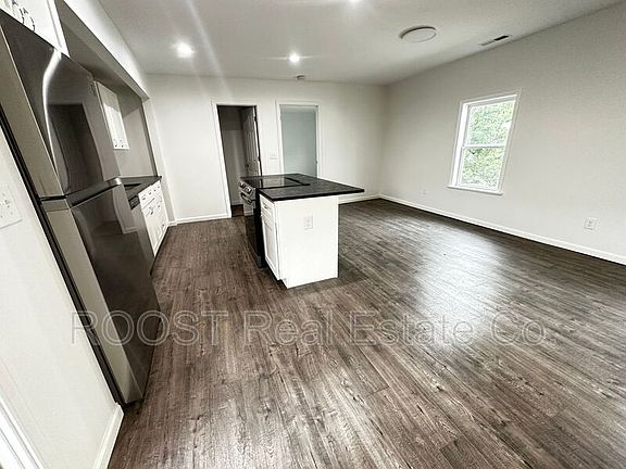 4th image of 2485 Indianola Ave APT 2
