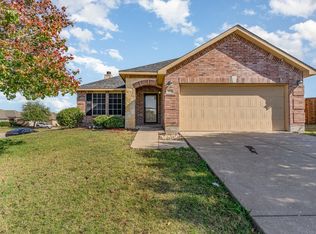 526 Silver Leaf Dr, Fate, TX 75087