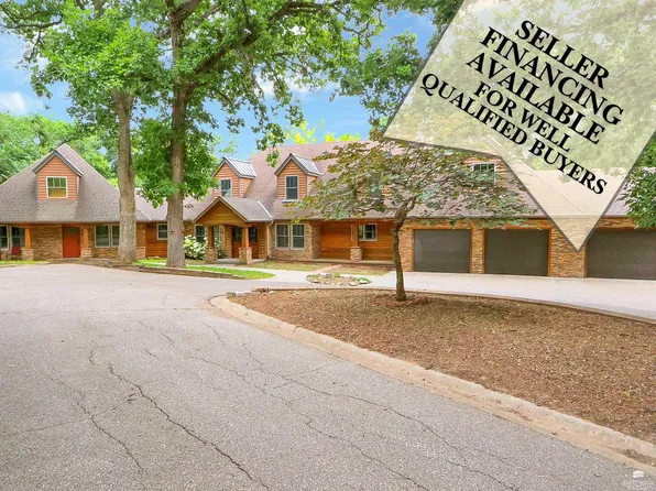 151 Bethany Dr, Manhattan, KS 66503