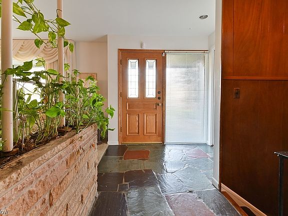 2nd image of 3390 Belvoir Blvd