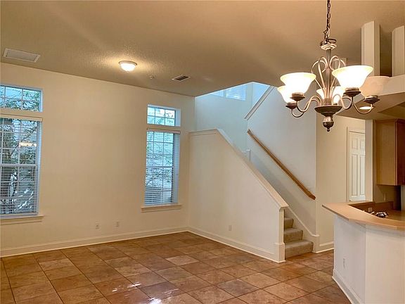 2nd image of 1544 Ruskin Ln
