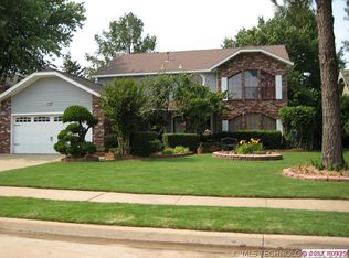 110 W Quanah Ct, Broken Arrow, OK 74011