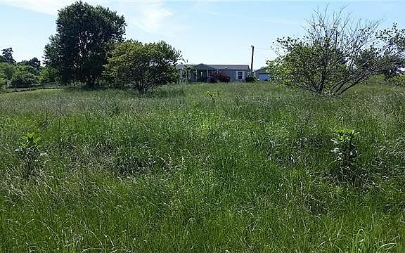4th image of 4076 Blake Ln
