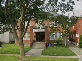 1093 Howard Ave, Windsor, ON