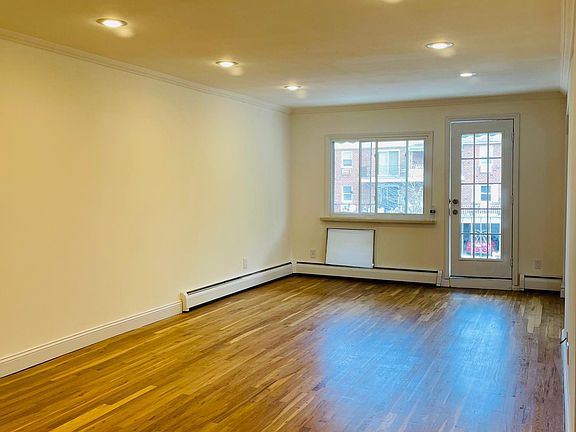 3rd image of 14938 84th St Floor 2