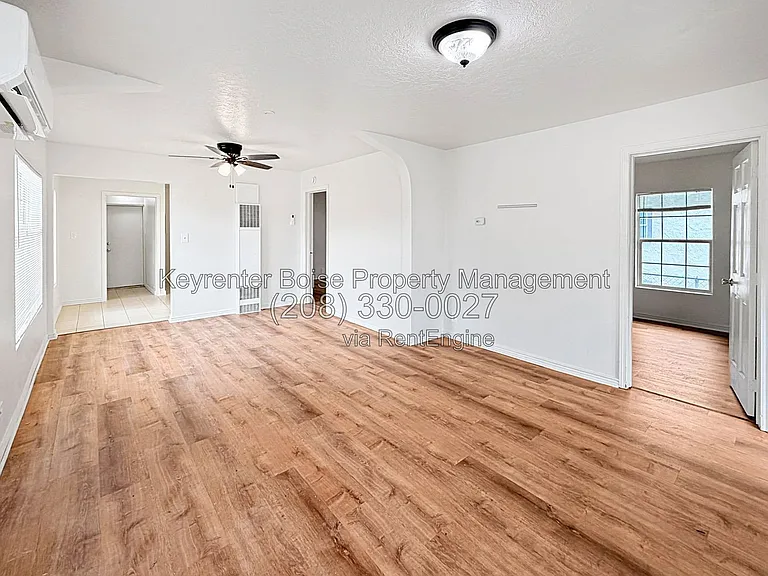 103 N Dewey Ave — Photo 3