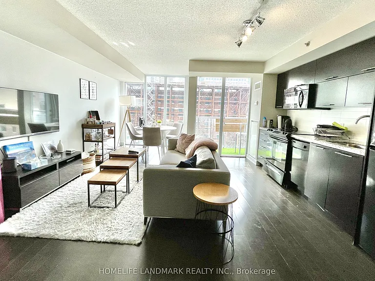 21 Nelson St #608 — Photo 3