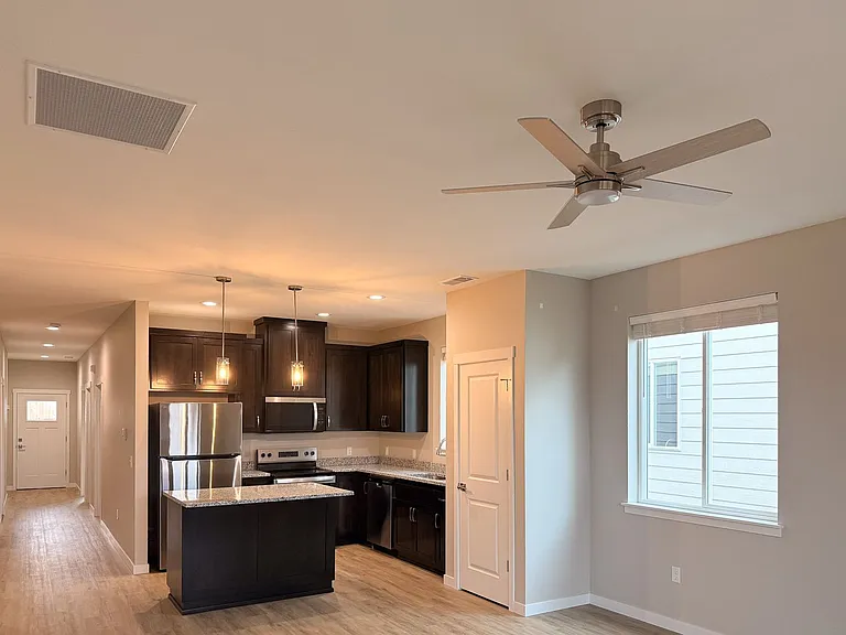 5534-5564 Skyline Rd S — Photo 128