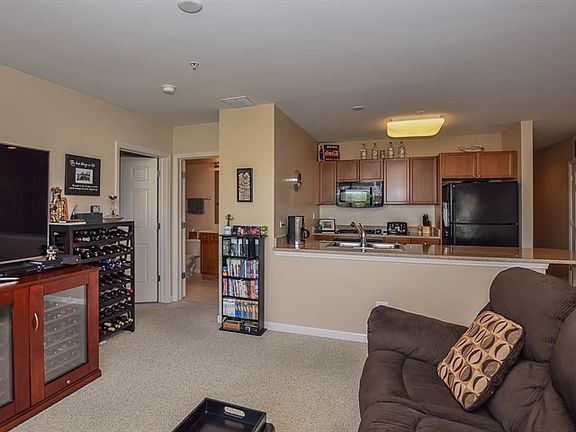 4th image of 255 E Liberty Dr APT 607