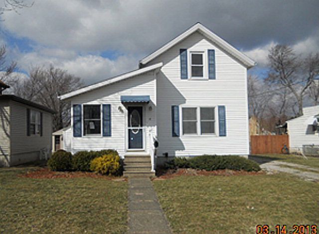 1st image of 14 W Park Dr