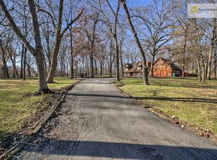 821 Kendall Rd, Peculiar, MO 64078