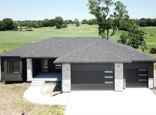 4919 NW 64th Pl, Johnston, IA 50131