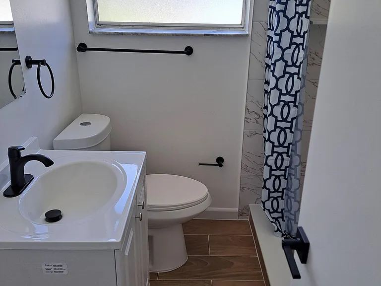 Norde Dr W — Photo 9