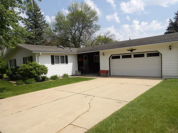 1900 10th Pl NE, Austin, MN 55912