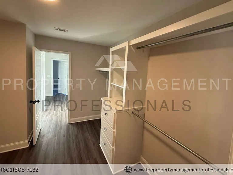 571 Patrick Farms Dr — Photo 29