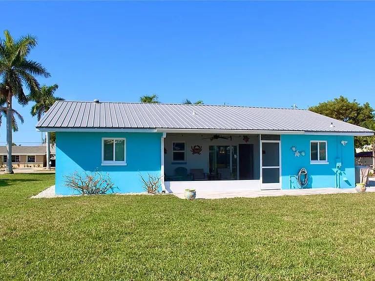 2744 Sanderling Ct — Photo 37