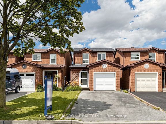 2nd image of 64 Dunbar Cres