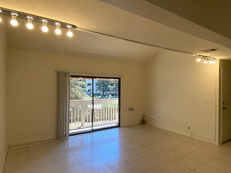 39968 Fremont Blvd — Photo 11