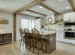 10806 Larimore Ave, Omaha, NE 68164