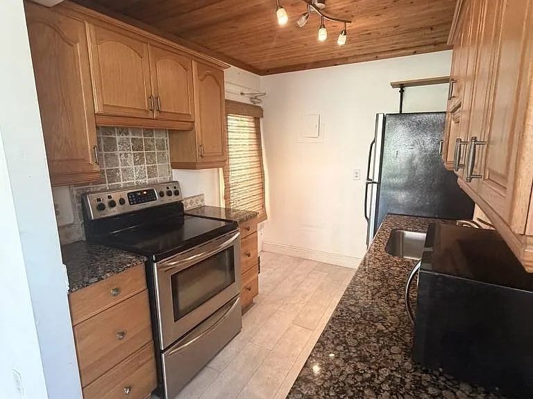 1670 Bay Rd #3D — Photo 3