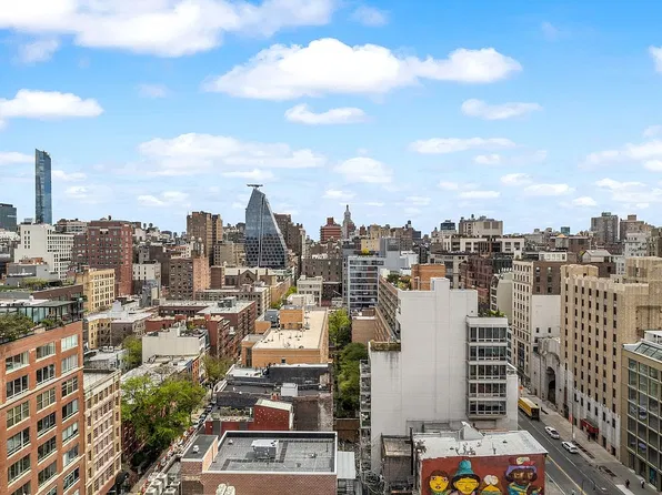 77 7th Ave APT 21A, Manhattan, NY 10011