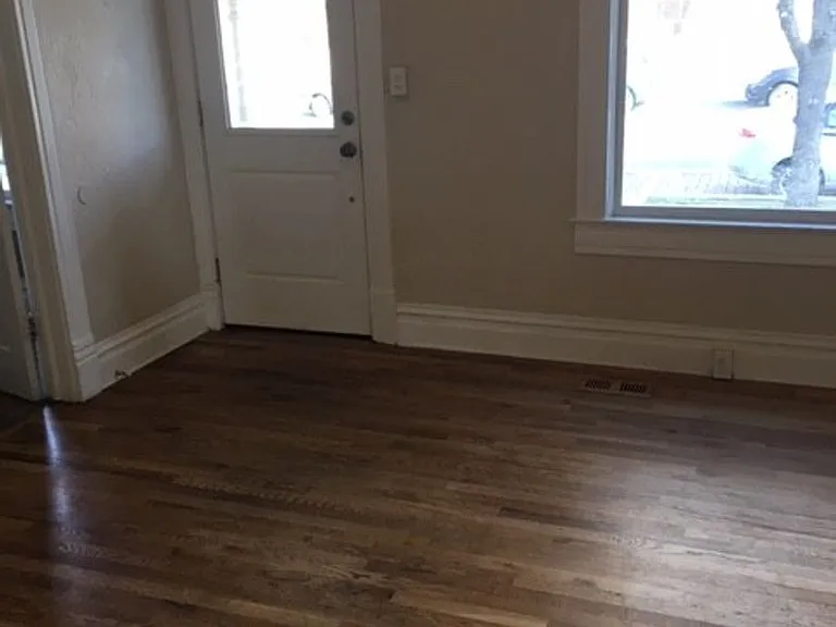 405 W Broad St — Photo 10