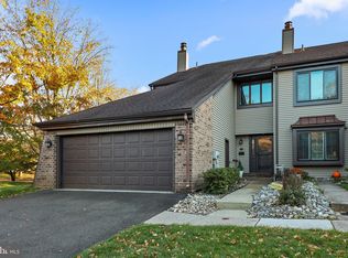 1 Farmington Pl, Newtown, PA 18940