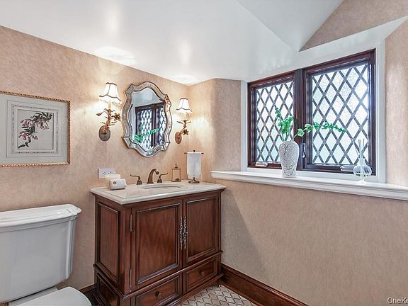 15th image of this home