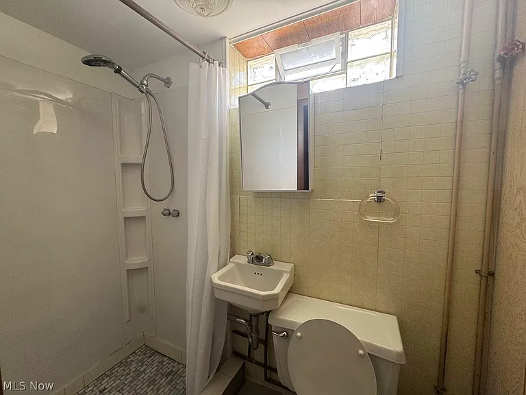 7726 York Rd — Photo 32