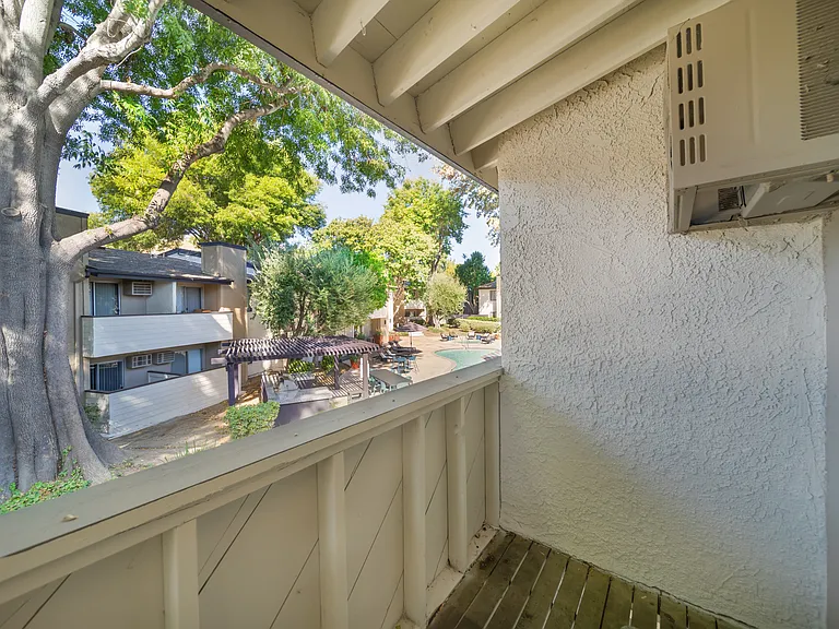 Chatsworth Pointe Apartment Homes — Photo 26