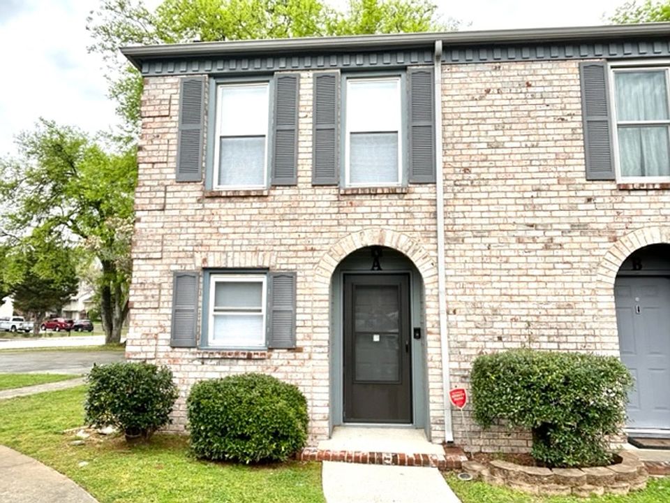 1st image of 230 Marinawoods Dr SE #A