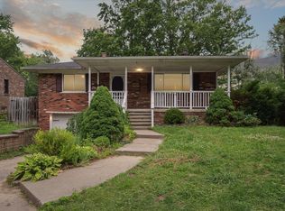 8447 Rickett Rd, Brighton, MI 48116