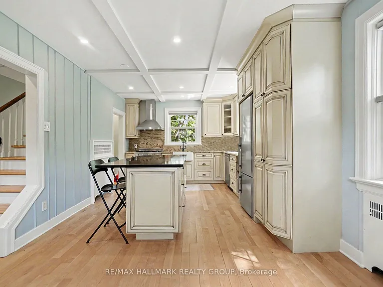 171 Minto Pl — Photo 8