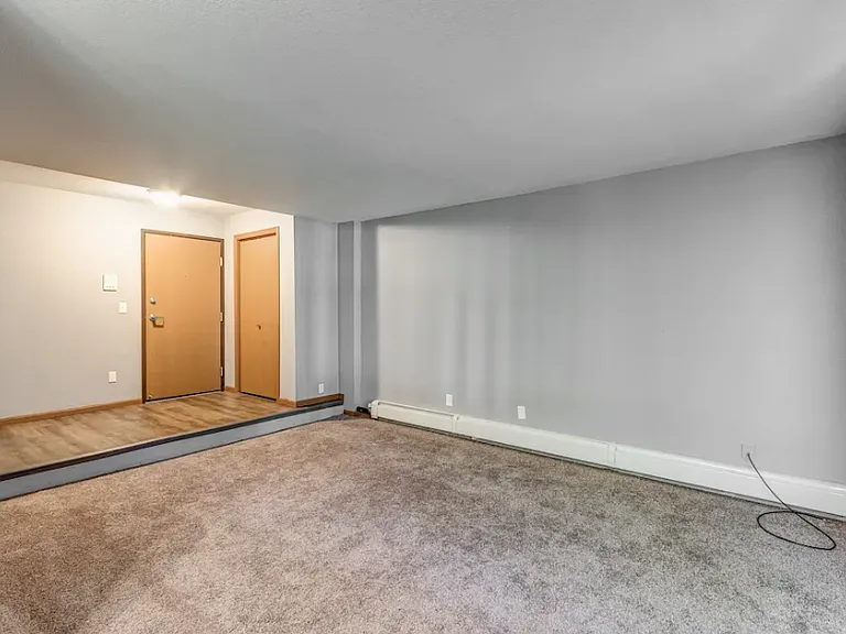 Scandia Woods Apartments — Photo 20