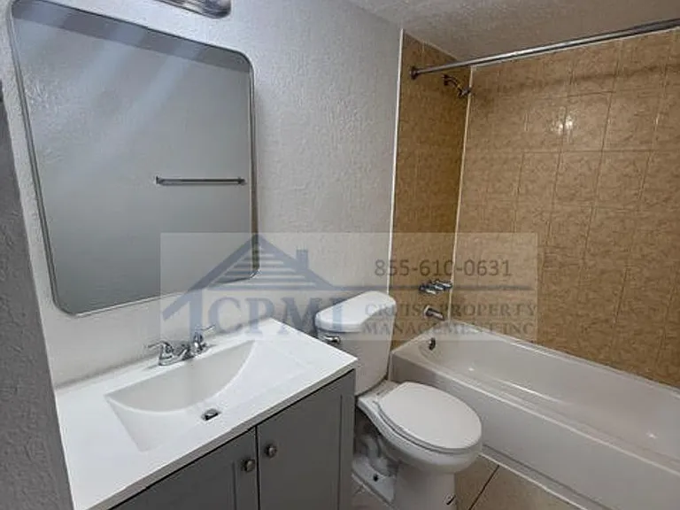 Riverside Manor/N'ice Apartments - 889 Riverside Drive, Ft. Lauderdale, FL 33312 — Photo 47