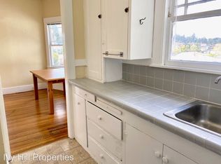 834 Walker Ave APT 4, Oakland, CA