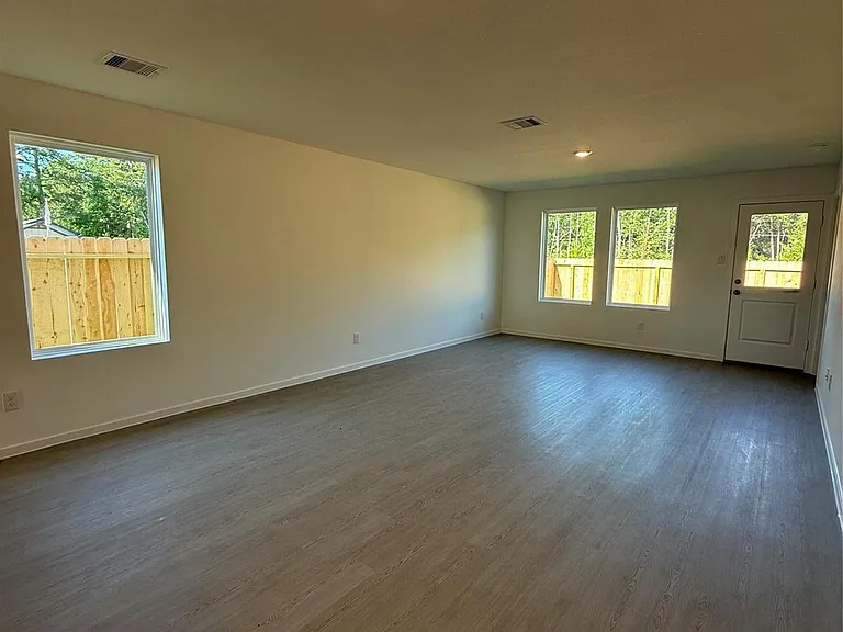 12809 Naval Dr — Photo 7