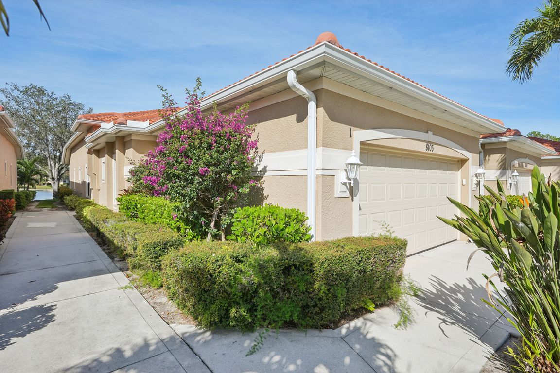 Sanctuary Dr-S1211-001.jpg