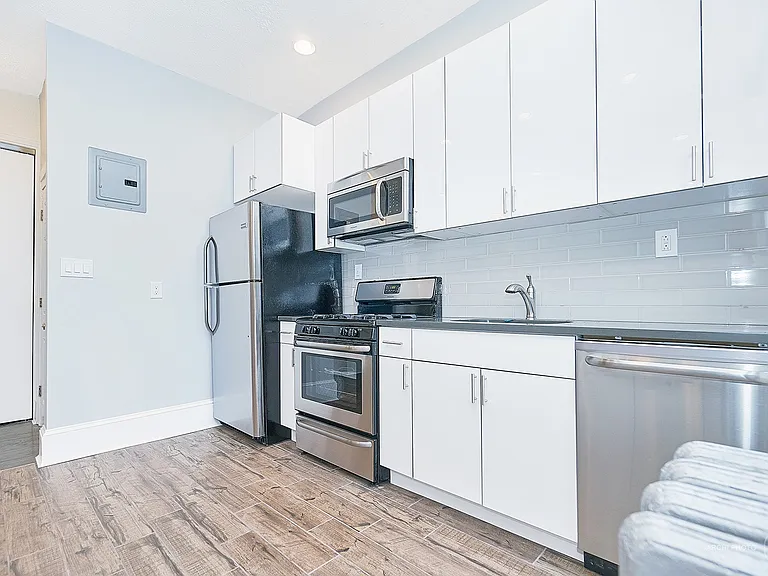 3218 Church Ave #2 — Photo 5