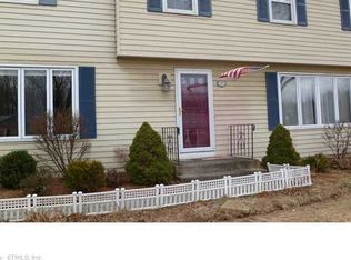 94 Farms Village Rd, Rocky Hill, CT 06067