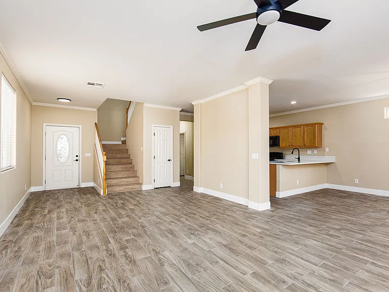 8723 Evan Lilas St — Photo 6