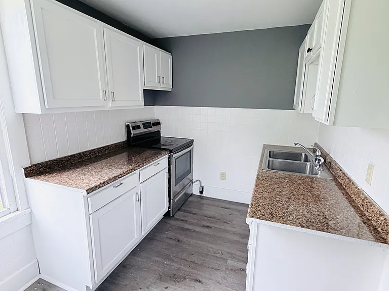 1511 Stark Ave SW — Photo 6
