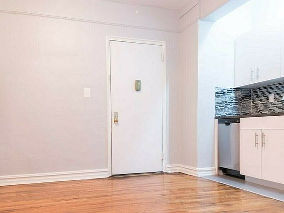 2nd image of 2110 Newkirk Ave APT 3L