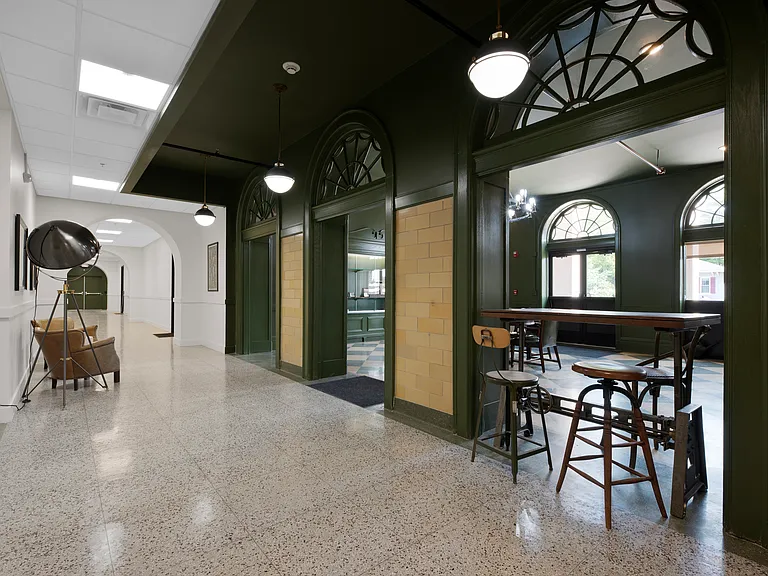 The Grad Luxury Apartments — Photo 21