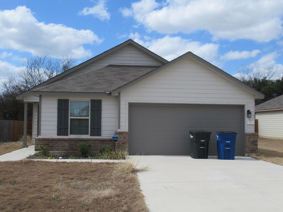 1st image of 513 Sand Trail St