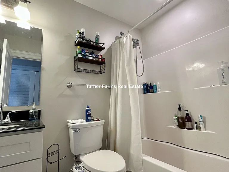 14 Fern St #A — Photo 32