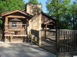 373 Pittman Center Rd, Sevierville, TN 37876