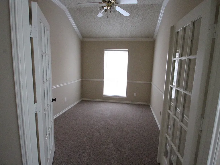 11900 Port Rd — Photo 14